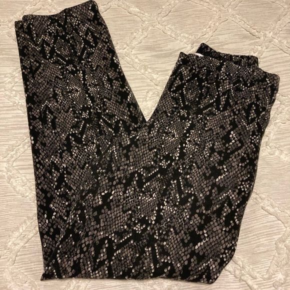 Snakeskin pants/jeggins Size 6 - Picture 3 of 6